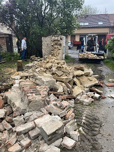 Stavba plotu